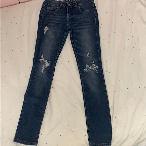 Jeans - Picture 1 of 2